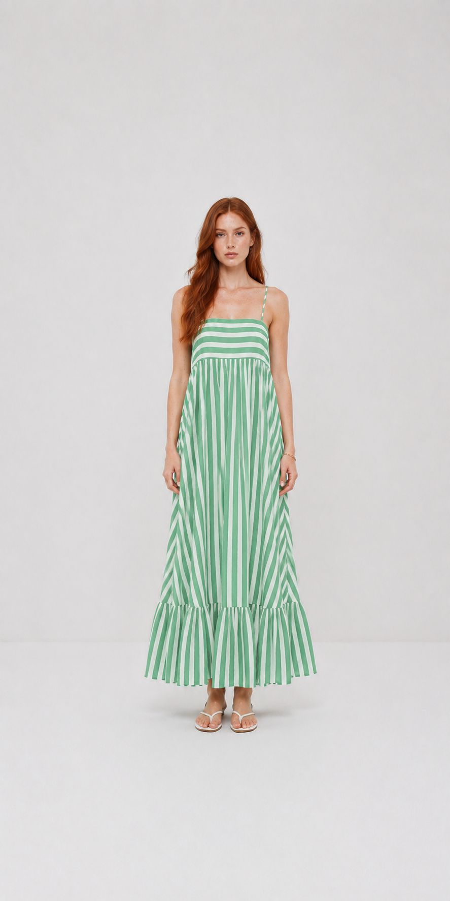 Robe longue à bretelles fendue sur le devant