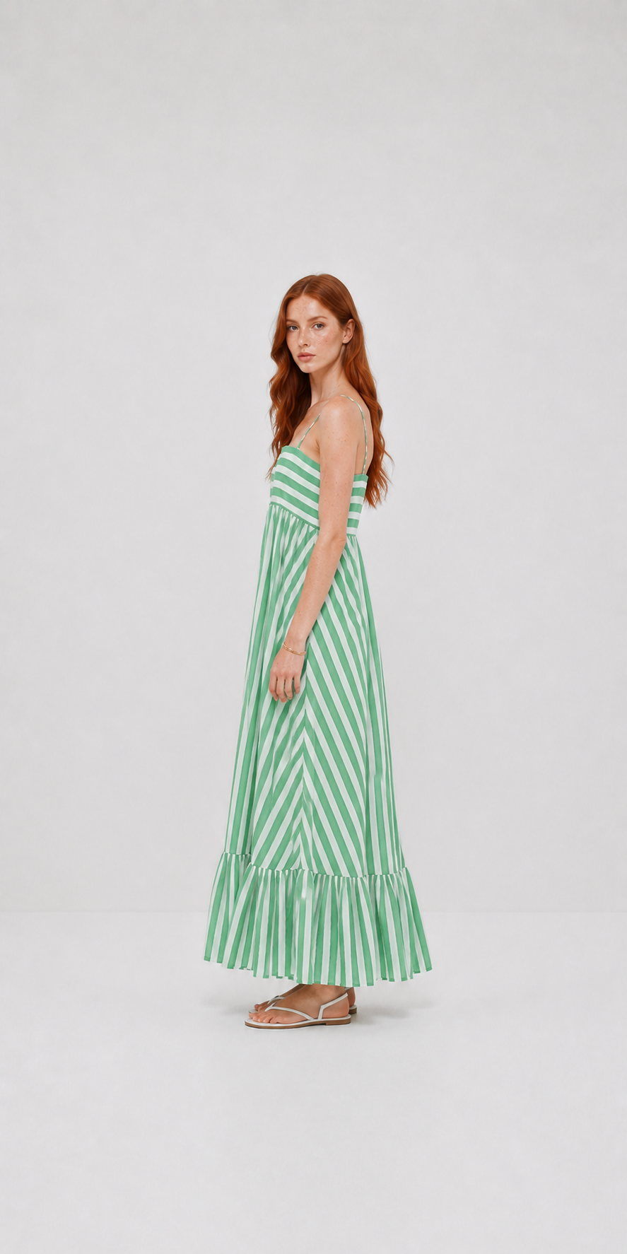 Robe longue à bretelles fendue sur le devant