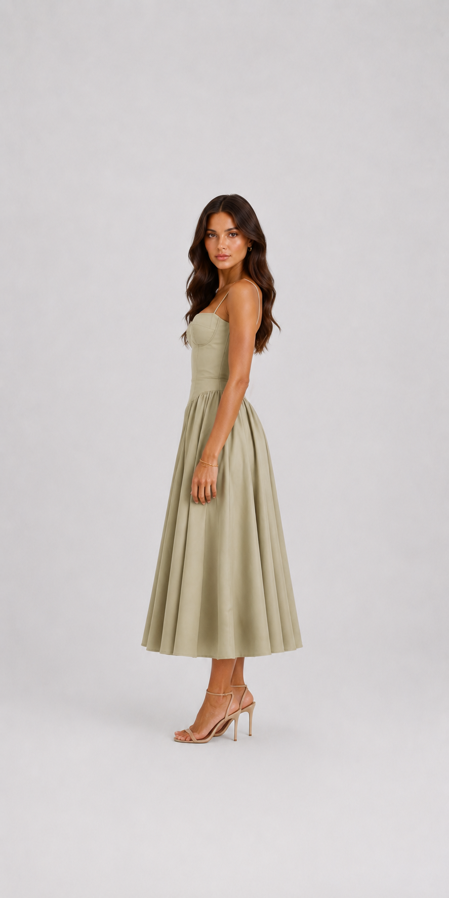 Robe midi avec décolleté en V et fente latérale