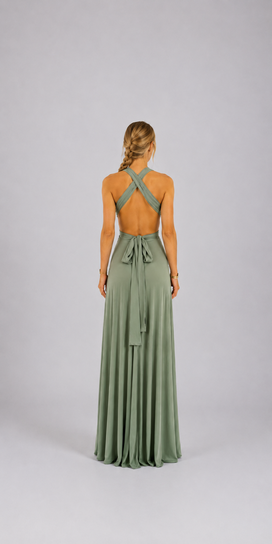 Robe longue élégante à encolure asymétrique