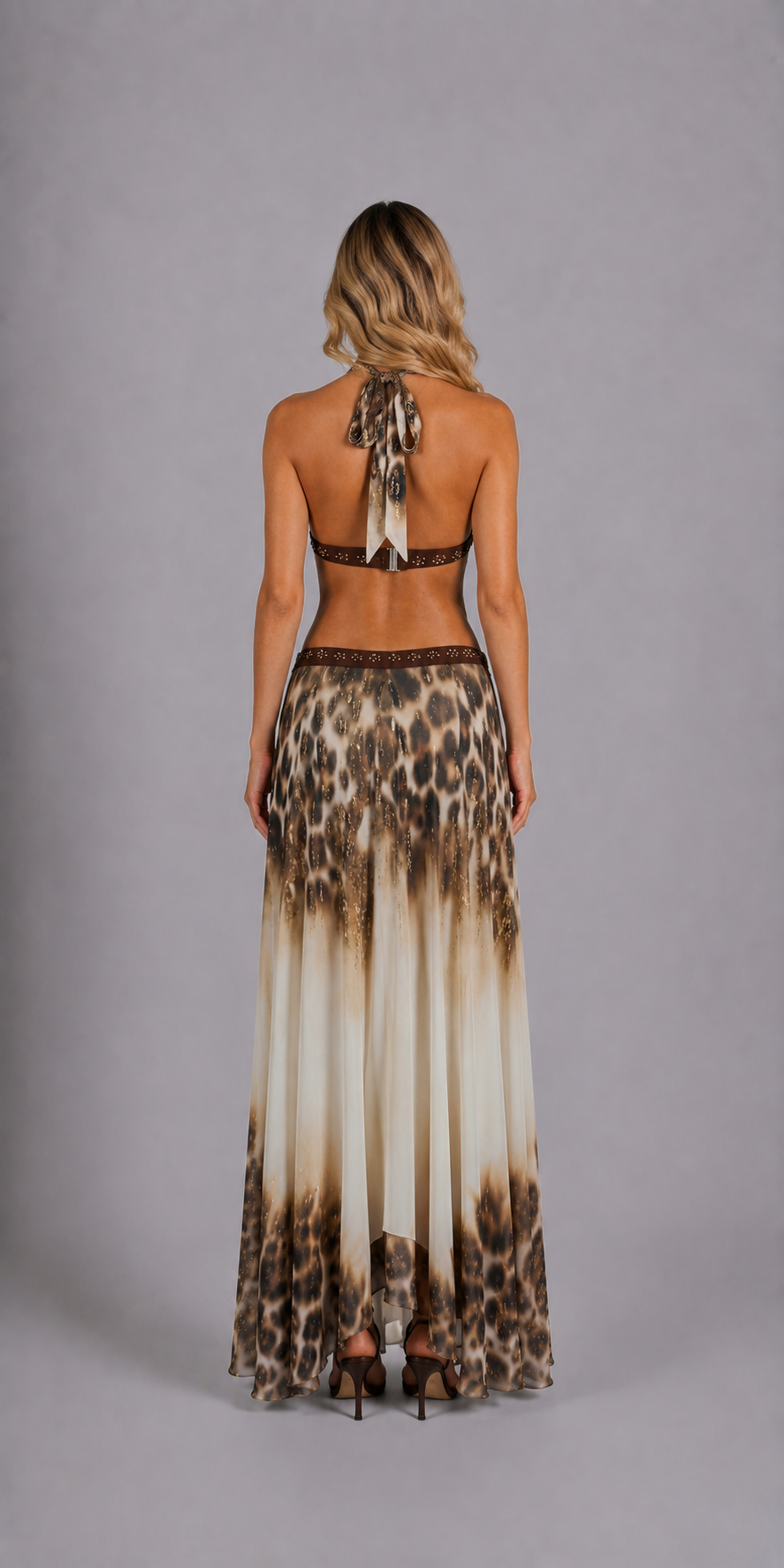 Vestido Largo con Estampado de Leopardo y Escote Halter