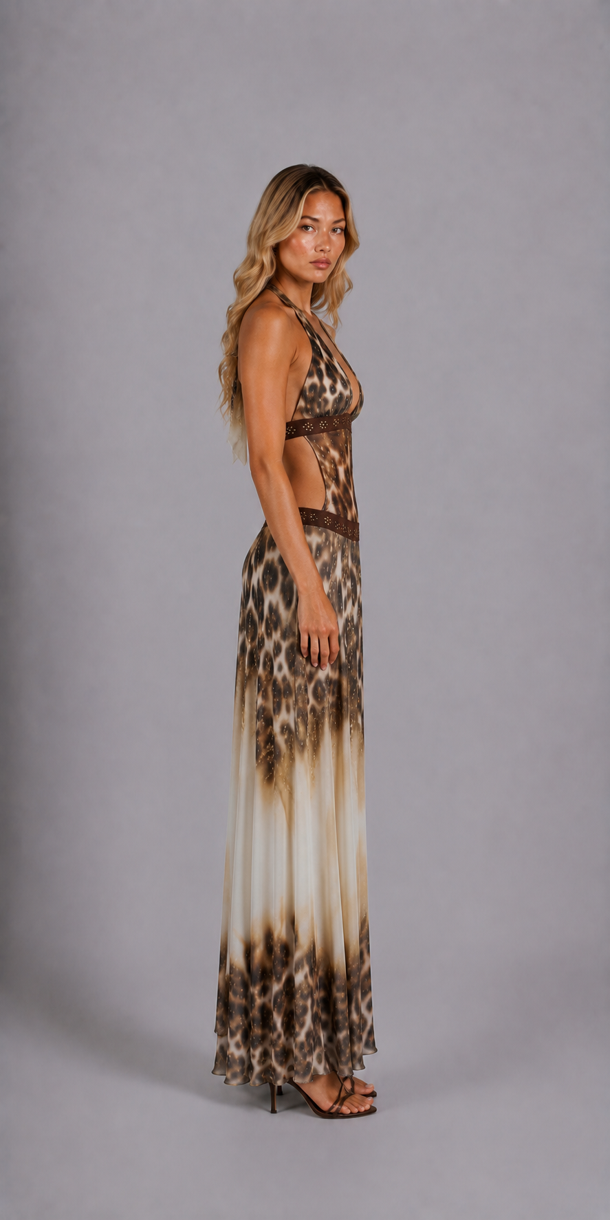 Vestido Largo con Estampado de Leopardo y Escote Halter