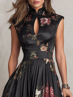 Violette | Vestido midi de satén plisado negro con estampado floral y escote drapeado
