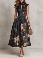 Violette | Vestido midi de satén plisado negro con estampado floral y escote drapeado