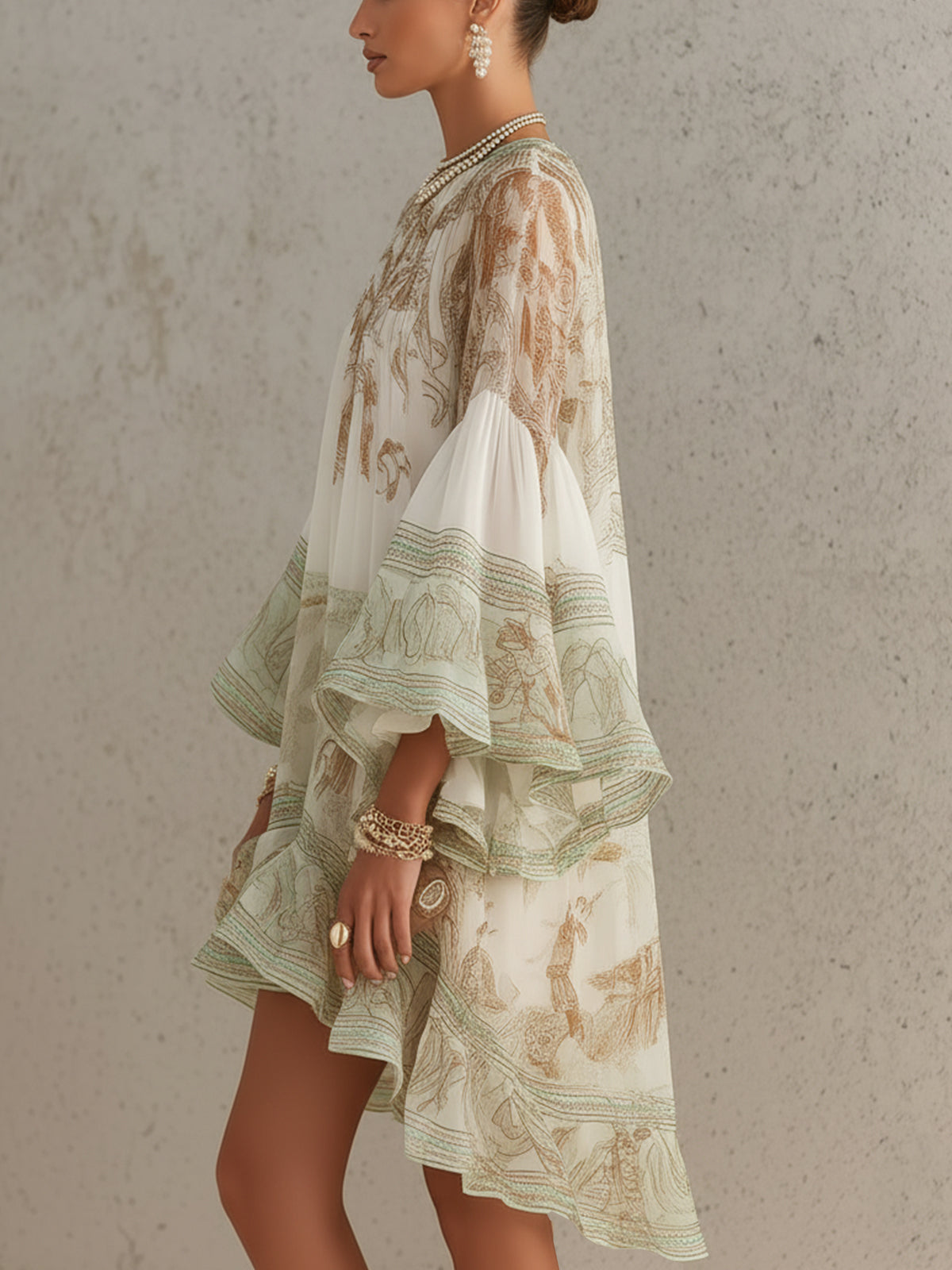 Rosalie | Vestido mini de muselina con mangas de volantes y bajo de rayas verde
