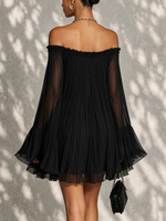 Océane | Vestido mini negro con mangas campana y hombros al aire fruncidos